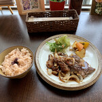 バルバルキッチンアメリ - ランチの国産牛カルビ焼肉とゆかりごはん(¥1,080)