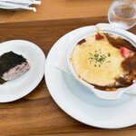 飛行船スタイル 南條 - おにぎり＋チーズカレーハンバーググラタン