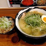 俺の中華たなか家 - 「辛味噌らーめん」＆「背脂飯」着丼＼(^o^)／