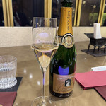 トゥ・ラ・ジョア イズム - 