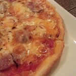 ボッテガデルヴィーノ - イベリコ豚ソーセージのピザ