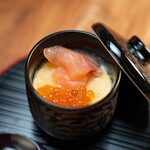 Cold parent-child egg custard with salmon roe and salmon