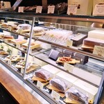 L'AVENUE BiS - 店内