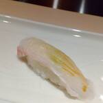 すし八左ェ門 - 