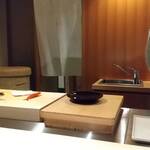 すし八左ェ門 - 