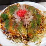Teppanyaki Okonomiyaki Yakiya - 豚玉そば（850円）2023年4月