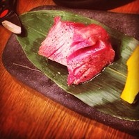 神戸牛 日本橋イタダキ - 厚切りタン