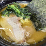 ラーメン 杉田家 - ラーメン（¥800）