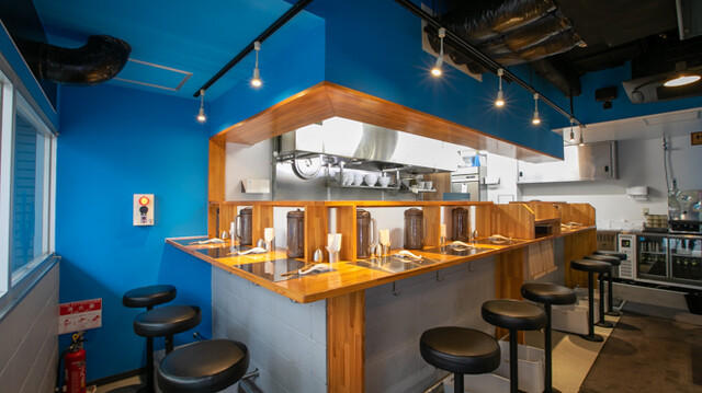 座席 : 鶏之諺 （TORI NO KOTOWAZA） - 大阪梅田（阪急）/ラーメン