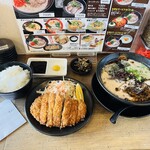 博多豚骨らーめん まるせん - 店長お手製とんかつ定食　１１５０円