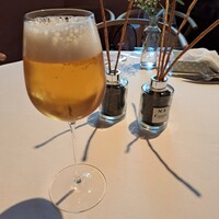 Convivio - 真ん中のディヒューザーみないなのは、黒ゴマのグリッシーニです