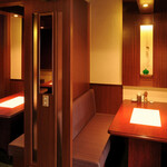 Ishiyaki Ando Wain Iwata - 1階おテーブル半個室