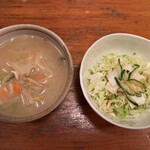 キッチン・オバサン - セットのお味噌汁とサラダ
