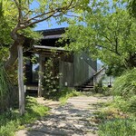 curry 冬椿 - まずはココが、お店への第一歩ヽ(^o^)