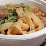 天満上海食宴 - チャーシュ刀削麺の麺