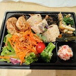 日本のサラダ いとはん - 料理写真:玄米ロールとつくねの彩り野菜弁当