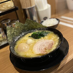 Yokohama Iekei Ramen Haruyoshiya - 