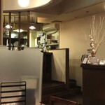 麻布食堂 - 調理台とレジ