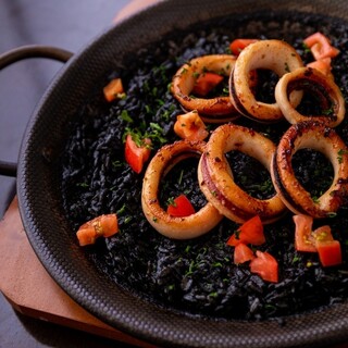 Squid ink paella