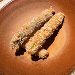温石 - アスパラガスのかき揚げ。箸休めです