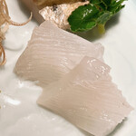 温石 - 泥障烏賊です。丁寧な包丁目で歯がなくてもいただけるくらいのネットリ仕立てに変化