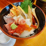 Sushidokoro Tsukijiya - 海鮮丼
