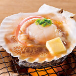 Grilled scallops with butter and soy sauce