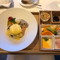 ヌーヴェル・エポック ホテルオークラ京都岡崎別邸 - 朝食・エッグベネディクト
