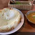 BHANCHA GHAR - クリーム・チーズナン
                        甘ーい！