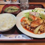 味の千成亭 - 料理写真: