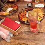 マリニ 南インド＆フュージョン - 料理のサーブが完了。