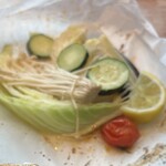 バル デ エスパーニャ ムイ - 鮭と野菜のホイル包み焼き