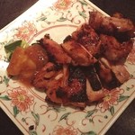 レストラン酢重正之 - メインの鶏もも肉の味噌漬け炭火焼き。