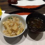 割烹 清風 - 竹の子ご飯（盛り付け）とお吸い物