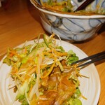 魚屋 ちから - お通しはサラダなのが嬉しい♪