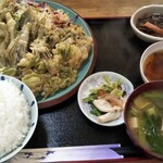 Isuto Rodo - 山菜てんぷら定食800円