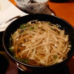 海鮮居酒屋 一心 - 素麺よりやや太目の細い麺がたっぷり