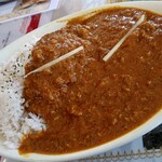 タクワ ダイニング - キーマカレーライス650円(税込)３辛で注文！650円でこれが食えるってマジ安すぎますよ♪
            キーマの３辛は結婚辛いです！にしてもご飯の量こんなに多かったっけ？
            美味しいから食べられるけどお腹パンパンだ