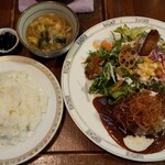 創作洋食屋 タムノス・樹 - 料理写真:ハンバーグ・デミグラスソースランチ。