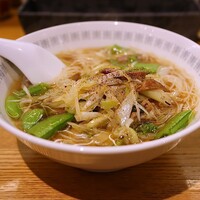 Az/ビーフン東 大阪店 - 黒胡椒香る！春野菜と叉焼の汁ビーフン(1,500円)
                    バーツァン(中華ちまき)付き
