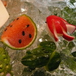 つる幸 - 蛙・金魚・西瓜。。。とても細やかな包丁使い　蛙のお腹にはもろみが隠れていました！