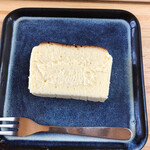 SHIZUKU CAFE - バニラのふわふわチーズケーキ　400円