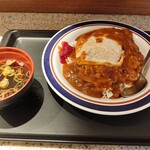 名代 富士そば 代々木八幡店 - カレーかつ丼570円