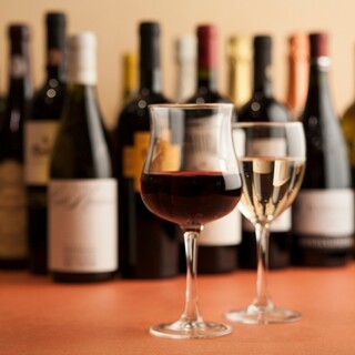 お客様の好みに合わせてご提案！品揃え豊富なワインセレクション