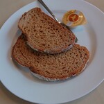 カフェ プリムヴェール - 十五穀パン　200円