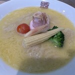 Chuukasoba Shikisokuzekuu - 鶏白湯