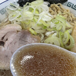 Sharin - ぷーすーがしっかりと中華そばしてる。つけ麺のつけだれは節系だが、中華そばは深みのある醤油。