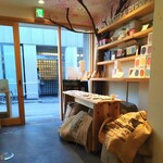 Ouji Kohi Bai Senjo Sakura Piasu - 店内