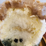 こひる庵 - 中には白ごまあんも♡ かのこ少なっとガッカリしていたら…