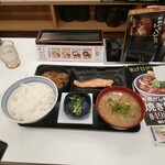 Yoshinoya - 牛鮭定食ご飯大盛りとん汁変更、納豆